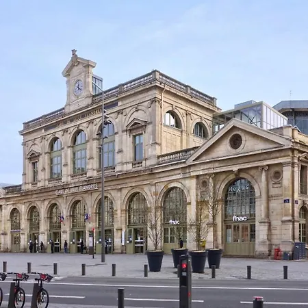 La Madeleine Confortable Et Equipe ! アパート